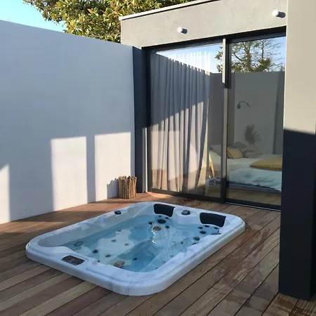 Valbelle, Maison Independante Avec Jacuzzi * Tourves
